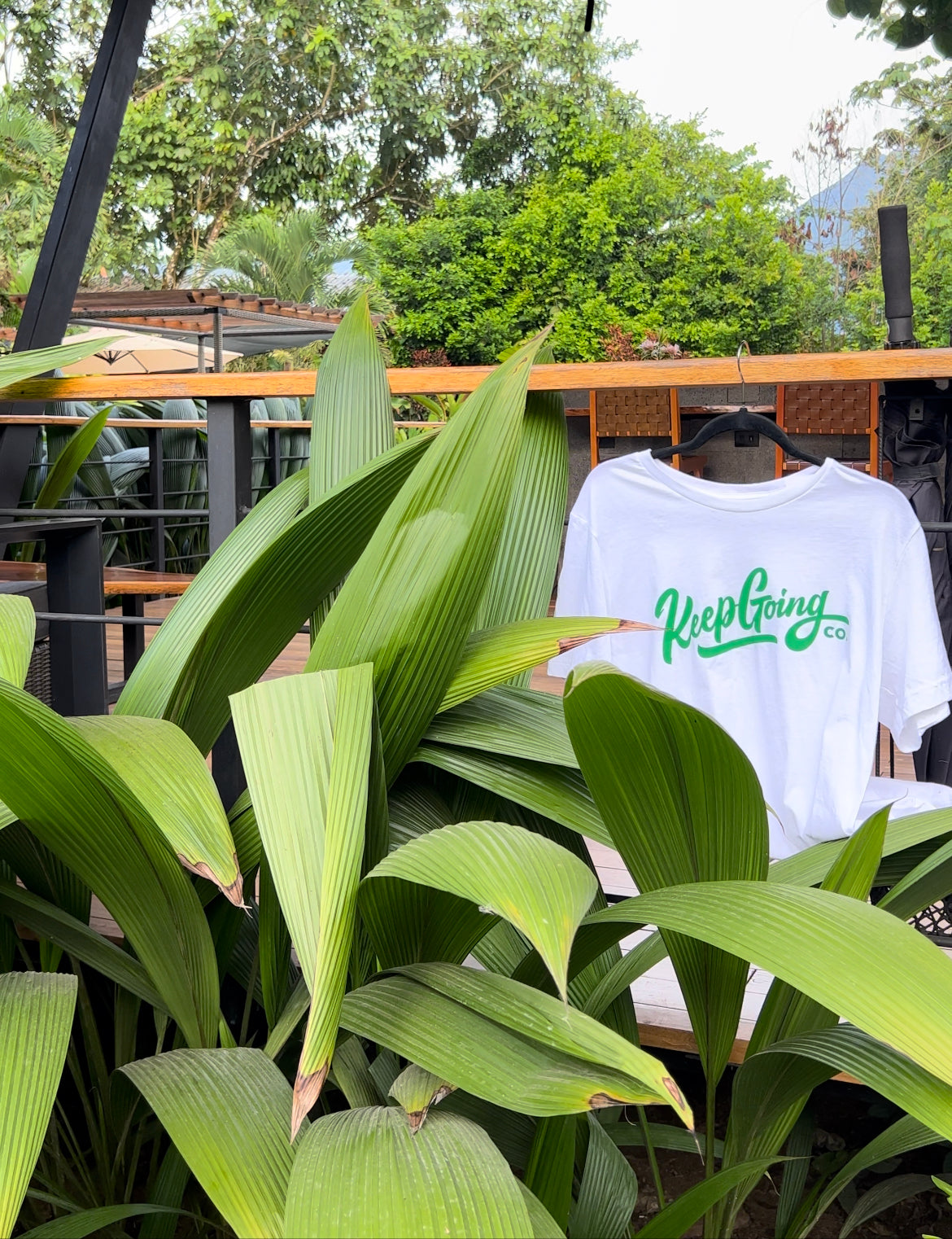 White: Unisex Jersey Short Sleeve Tee